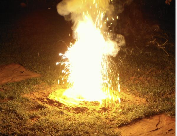 Burning thermite. Photo: Wikimedia Commons